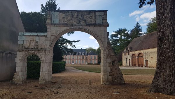 Le Château de Fontaine-la-Guyon